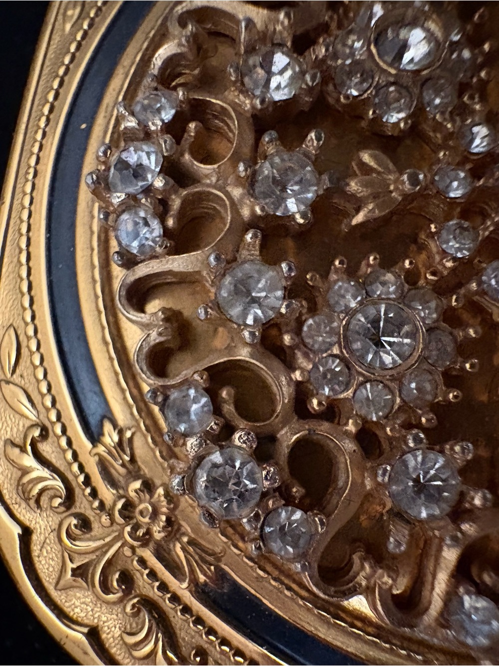 Vintage 1950s Gold Tone Rhinestone Powder Compact Mirror - Picture 4 of 8